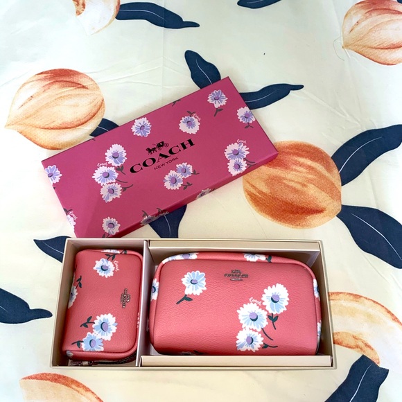 Coach Boxy Cosmetic Bag Set of 2! - Picture 5 of 7